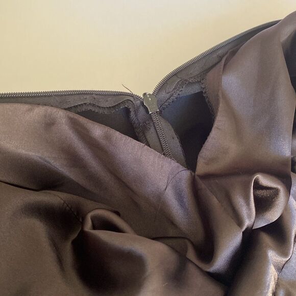 Theia Chiara Side Cutout Panel Column Gown Size 2 - Picture 16 of 16